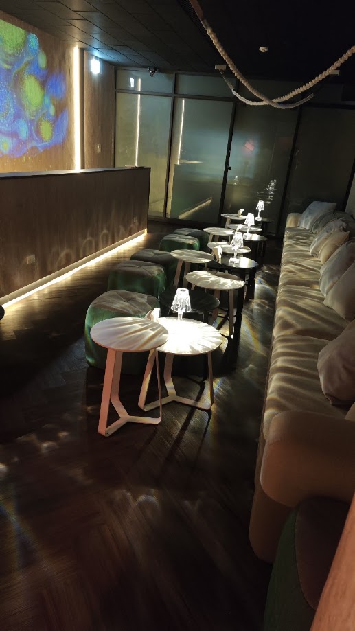 信義安和餐酒館2樓環境