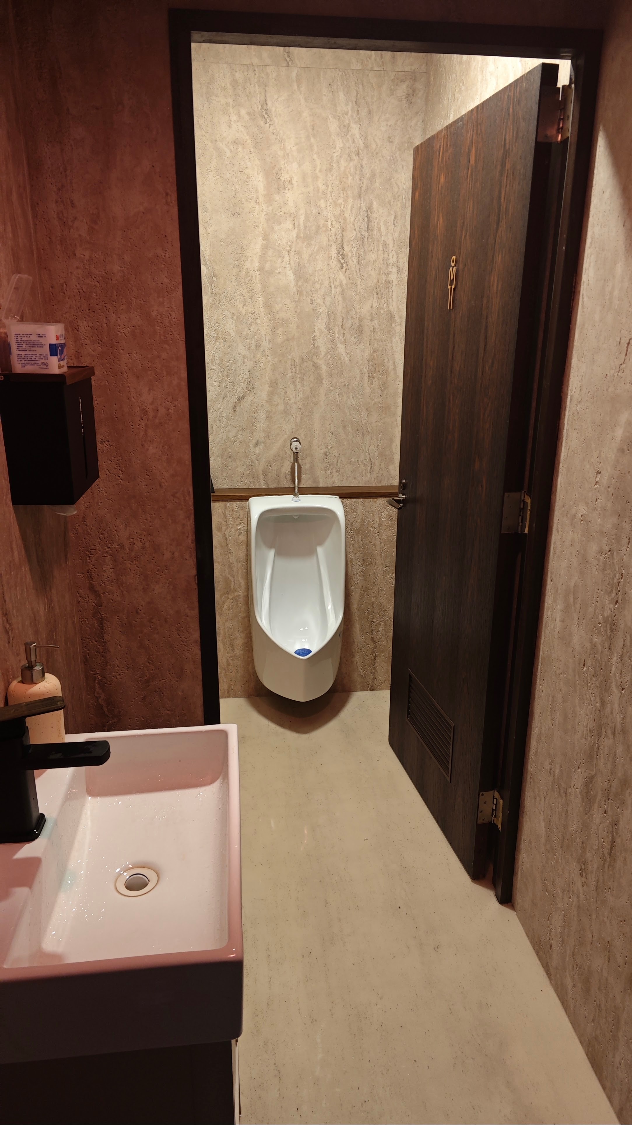 信義安和餐酒館環境